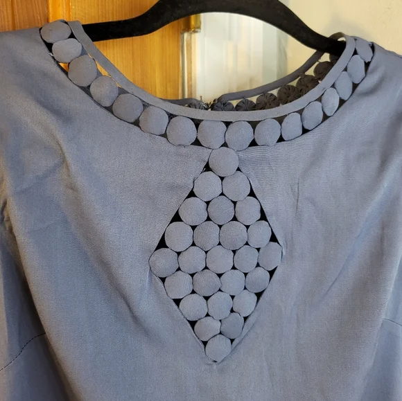 Banana Republic Women's Sleeveless Business Casual Top - Picture 3 of 10